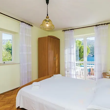 One-bedroom In Zaton * 扎通
