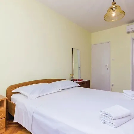 One-bedroom In Zaton * 扎通