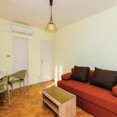 One-bedroom In Zaton *