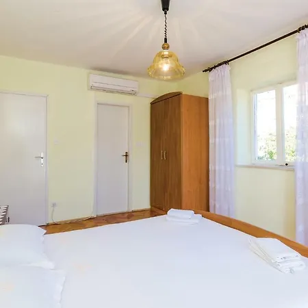 One-bedroom In Zaton